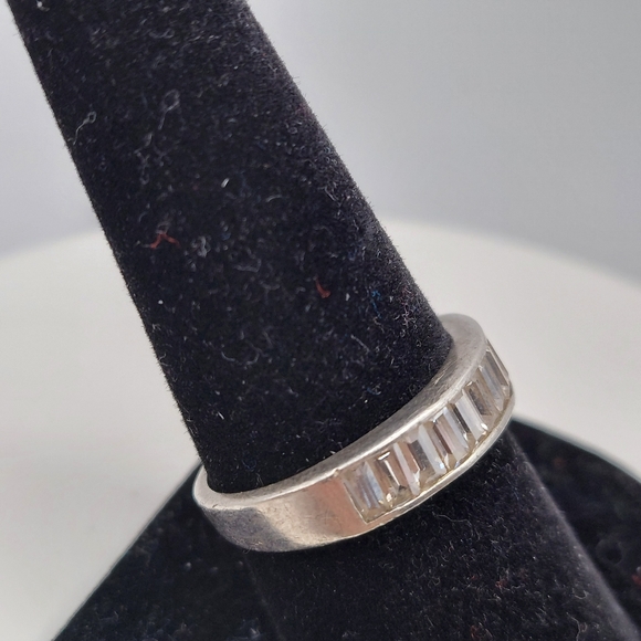 Vintage Avon Sterling Ring sz 9, Emerald Cut Cz, GC. - Picture 11 of 12